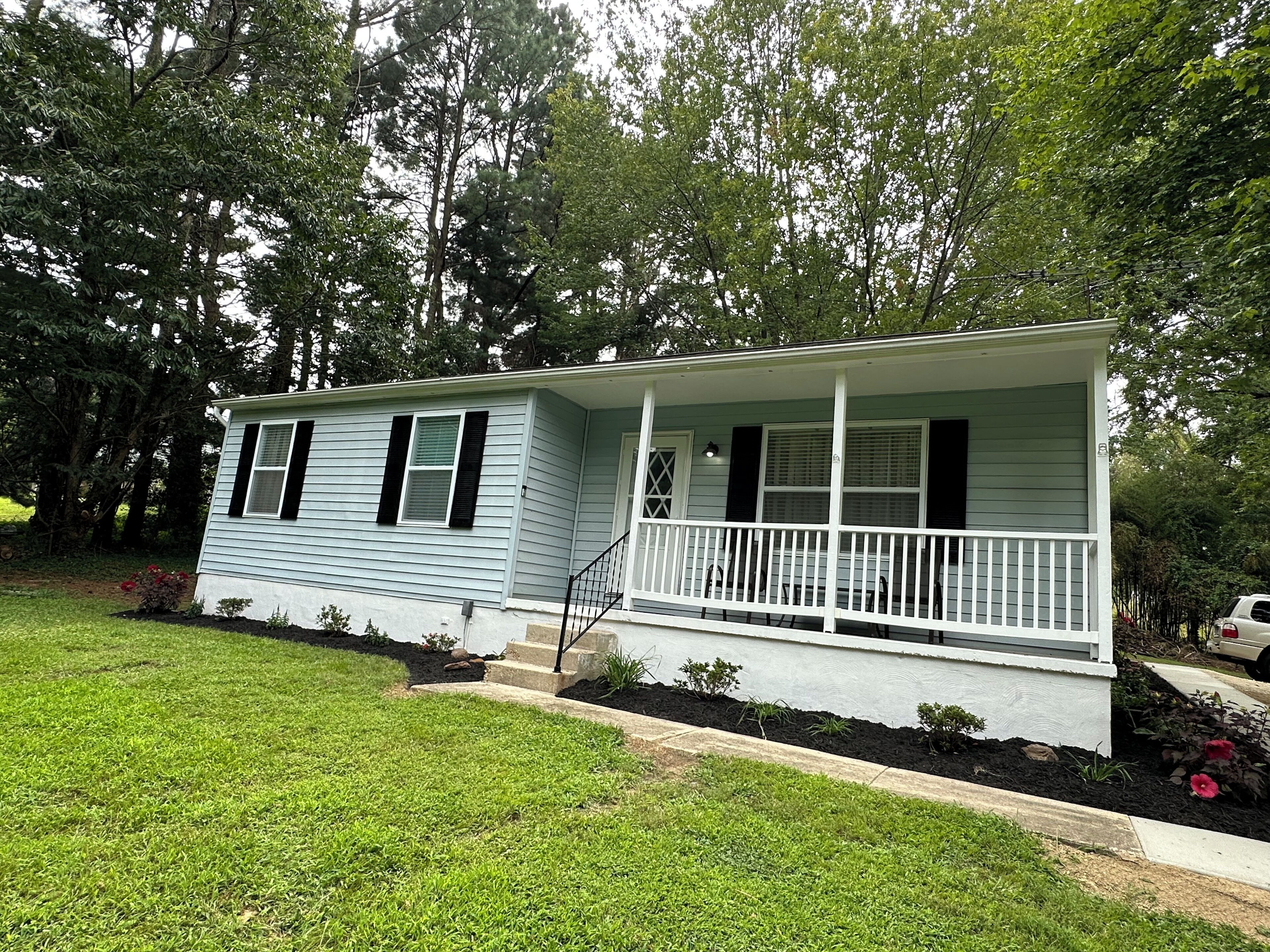 Private Chesapeake Bay Beach community…love to feel the sand between your toes?