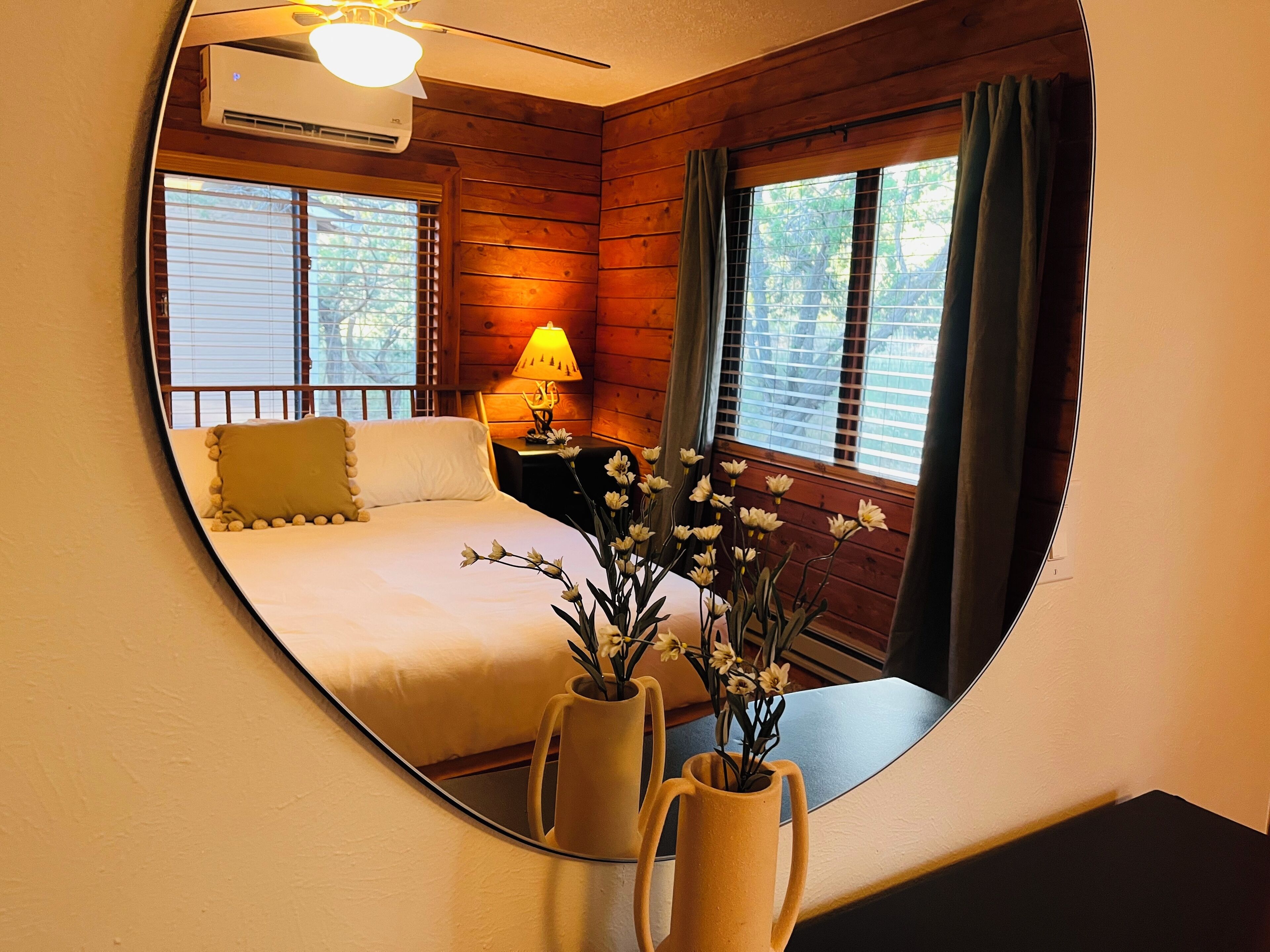 4 bedrooms, iron/ironing board, travel crib, free WiFi