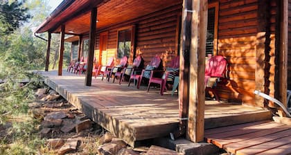 "A Cozy Cabin Escape in Tijeras"+Hot Tub+Pet Friendly!