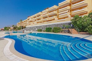 Pool - BEACH LARGE SPECTACULAR SUNDECK (CN)