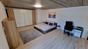 2 bedrooms, iron/ironing board, travel cot, WiFi