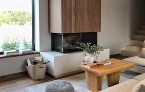TV connectée, cheminée