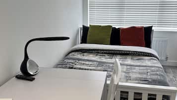 1 chambre, fer et planche à repasser, Wi-Fi, draps fournis