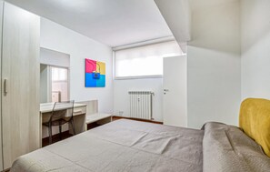 1 habitación, tabla de planchar con plancha y wifi gratis 