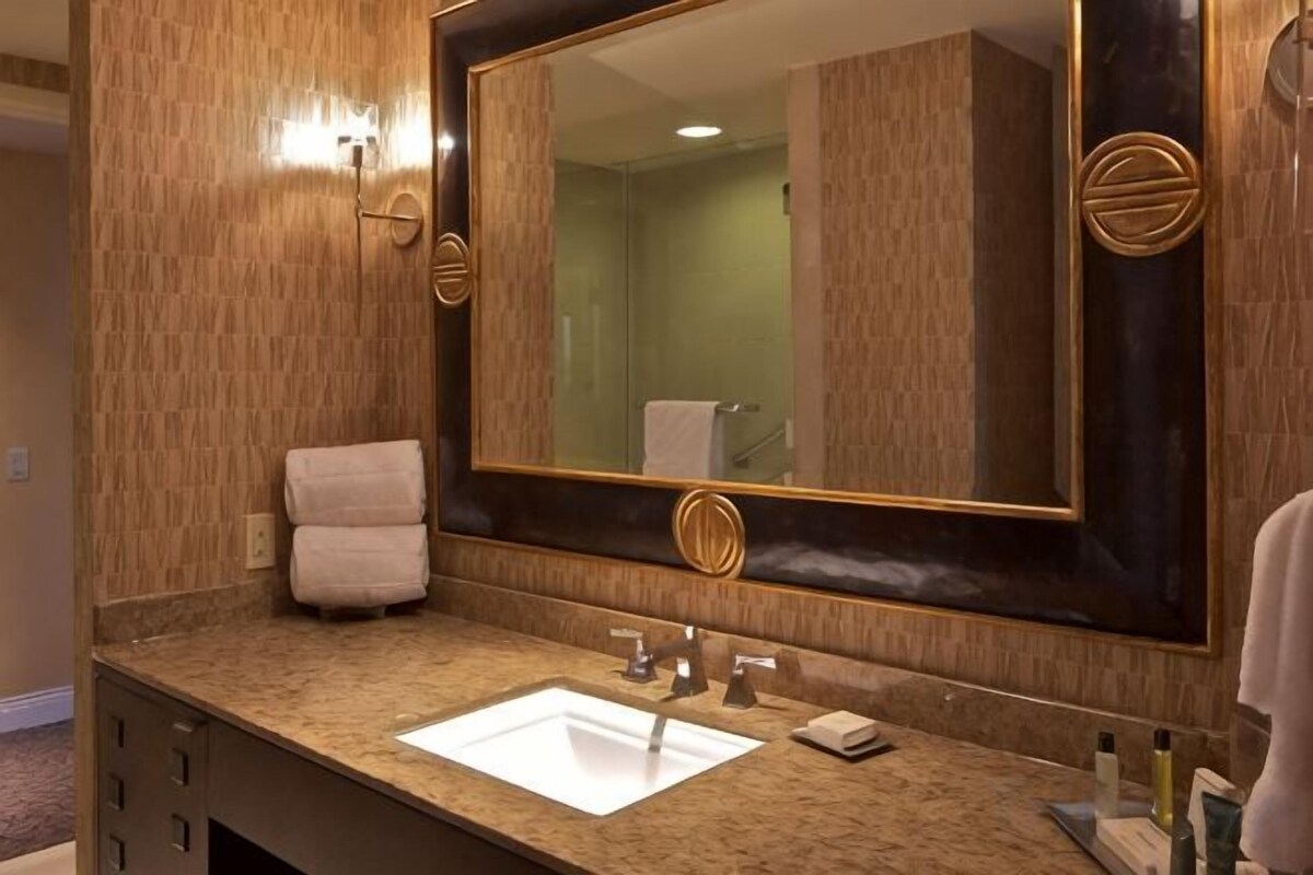 Mobility Accessible King with Roll in Shower