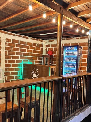 Bar (en la propiedad)