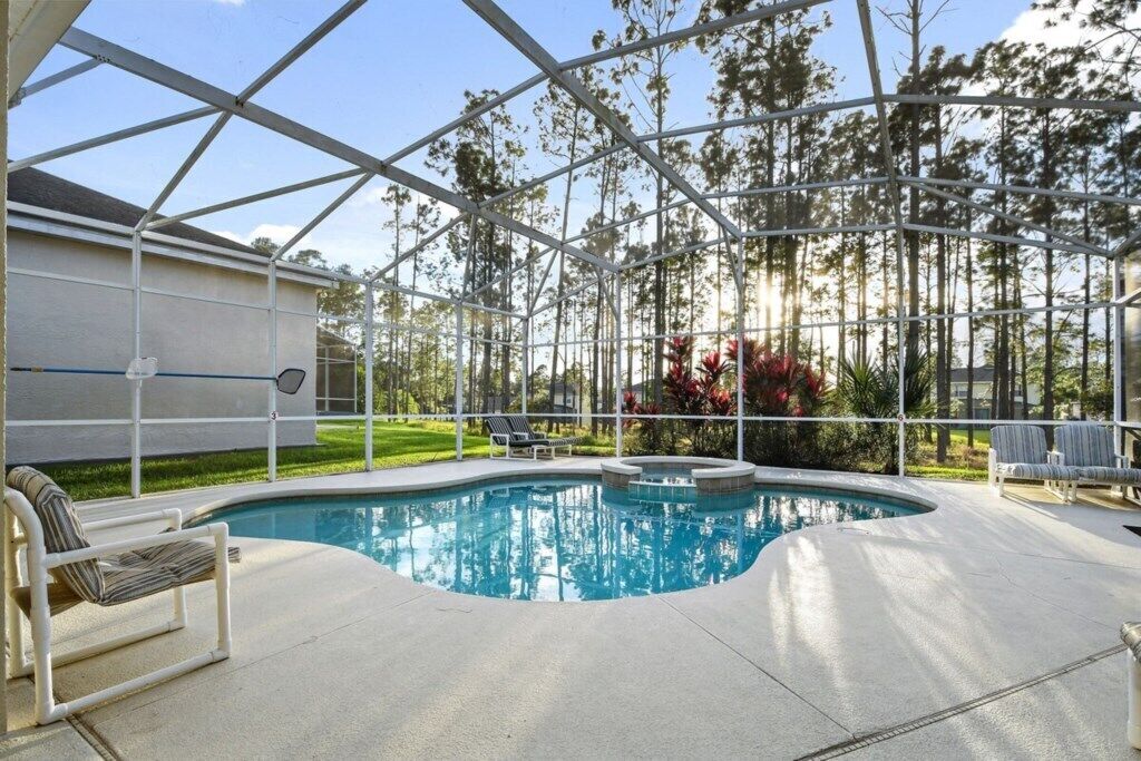 Golf Course Community 5Bdrm Pool house