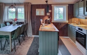 Fridge, oven, coffee/tea maker