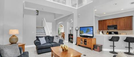 TV, mesa de pingue-pongue