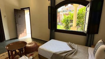 Comfort Twin Room | 1 bedroom, blackout drapes, soundproofing, iron/ironing board