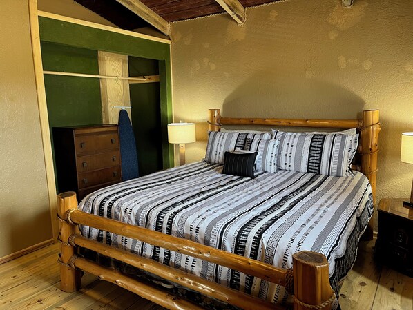 2 bedrooms, iron/ironing board, bed sheets