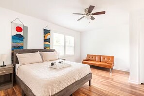 4 habitaciones, tabla de planchar con plancha, wifi y ropa de cama 