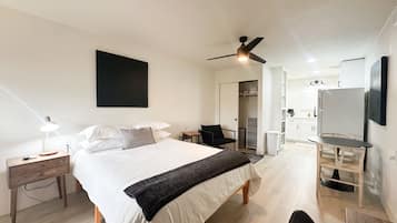 1 bedroom, iron/ironing board, free WiFi, bed sheets