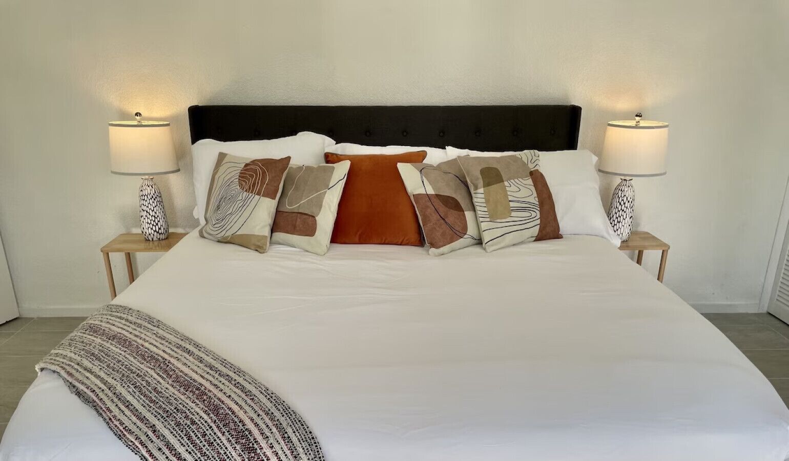 3 dormitorios, tabla de planchar con plancha, cuna de viaje y wifi