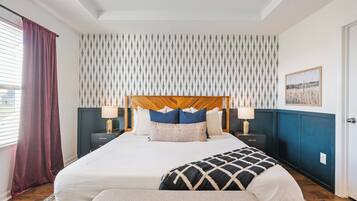 3 bedrooms, desk, iron/ironing board, free WiFi