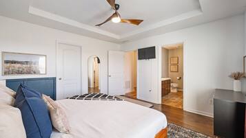 3 Schlafzimmer, Schreibtisch, Bügeleisen/Bügelbrett, kostenloses WLAN