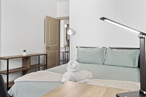 3 Schlafzimmer, Schreibtisch, Bügeleisen/Bügelbrett, kostenloses WLAN