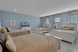 9 Schlafzimmer, Bügeleisen/Bügelbrett, Reisekinderbett, WLAN