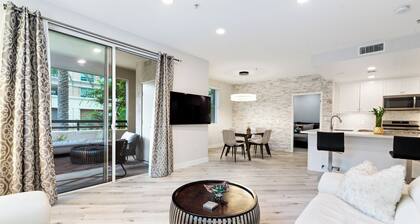 3 Bed, 2 Bath 1340 sq/ft Luxury Condo in Irvine