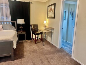 5 bedrooms, iron/ironing board, WiFi, bed sheets