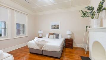 Assistant Lighthouse Keepers Quarters | 3 bedrooms, free WiFi, bed sheets