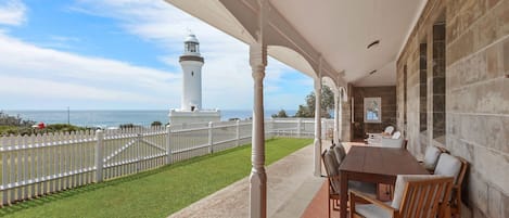 Head Lighthouse Keepers Quarters | Terrace/patio