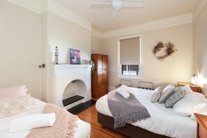 Casa Deluxe, vistas al mar | 3 dormitorios, wifi gratis, ropa de cama