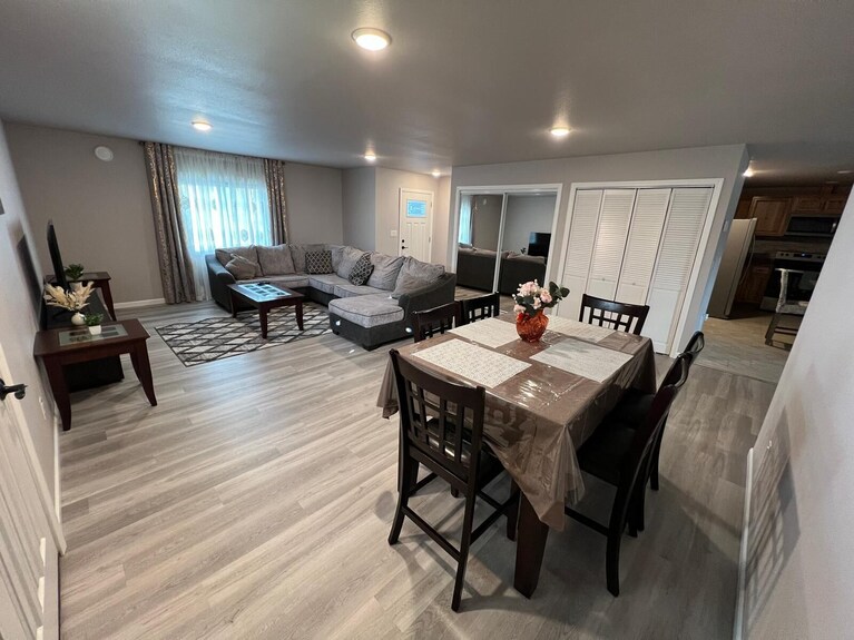 Experience Fairbanks Comfortably, Just A 3-min Drive From Creamer's Field - Fairbanks, AK