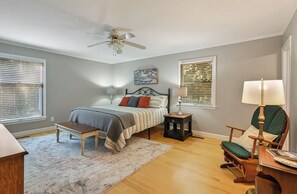 4 bedrooms, iron/ironing board, free WiFi, bed sheets