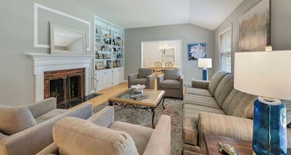 🍁Hendersonville Hideaway 3 beds/3baths Sleeps 8. Fresh updates throughout. 🍁🍂