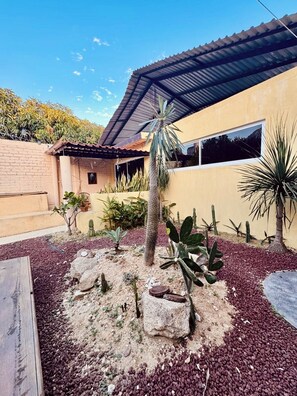 Enceinte de lâhĂ©bergement