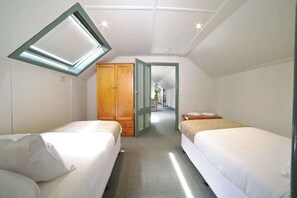 2 bedrooms, free WiFi, bed sheets