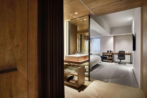 Executive-Zimmer | Hochwertige Bettwaren, Daunenbettdecken, Zimmersafe, Schreibtisch