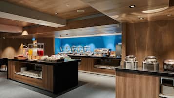 Daily self-serve breakfast (TWD 450 per person)