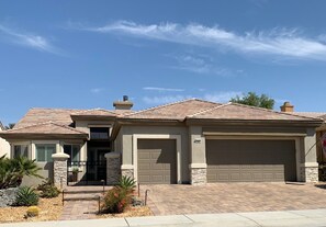 Exterior - Dell Webb Resort for 55+ Snowbirds. Many amenities,  views of water & mountains (Palm Desert)