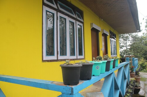 "exquisite Home Stay With Breathtaking Views of Khechuperi Lake in West Sikkim"