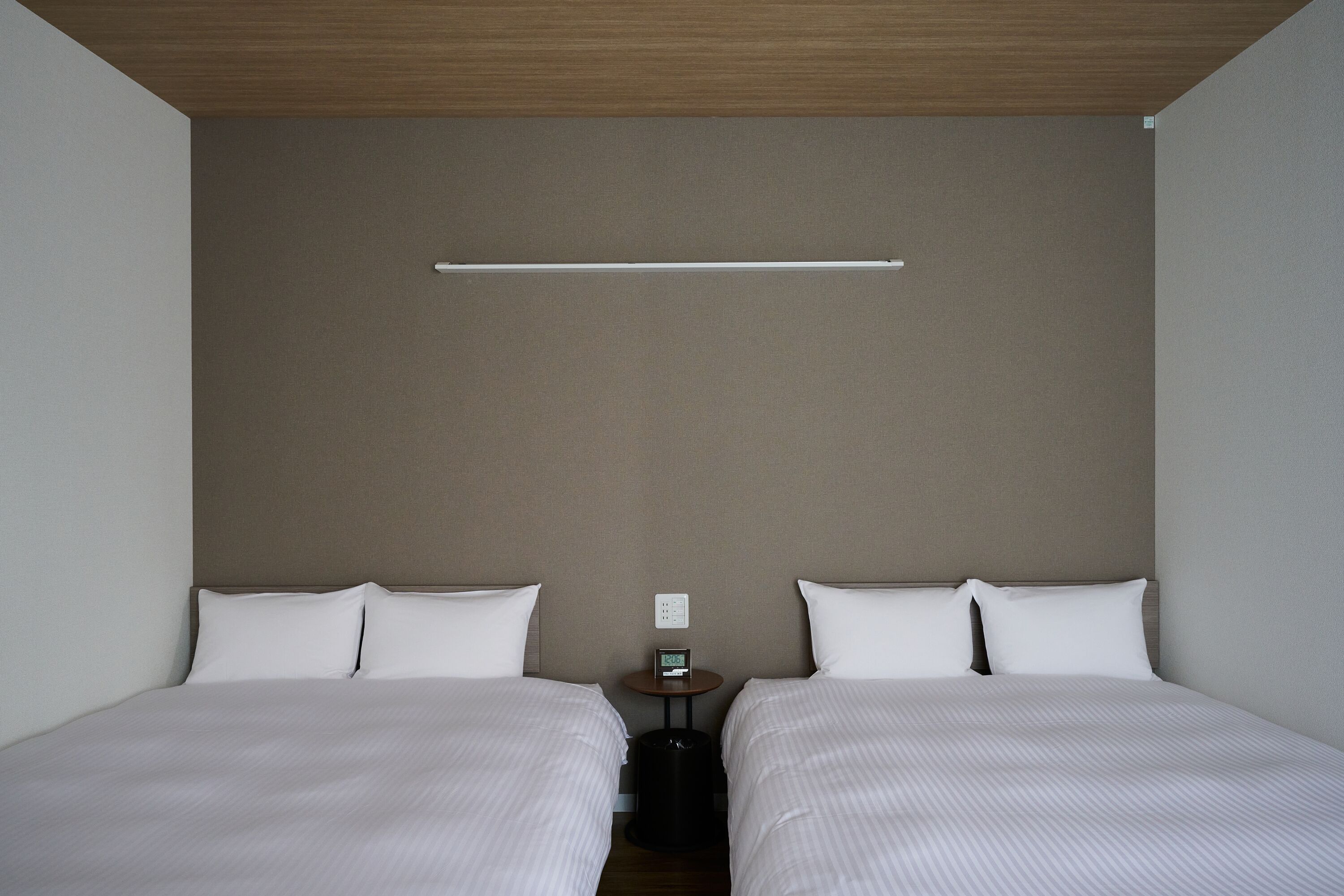 deluxe twin room, non smoking (check-in is not available after 11pm) | 1 bedroom, free wifi, bed sheets