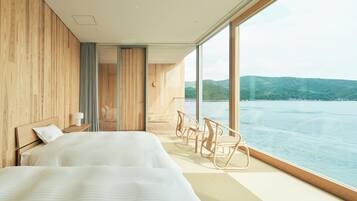 In-room safe, free WiFi, bed sheets