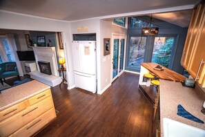 Interior - Pisgah Park Hideaway w/Hot Tub & Mountain Views (Candler)