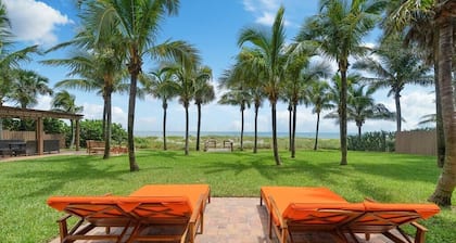 Dream Beach Home Vacation - Direct Beach Access & Exquisite Waterfront Views