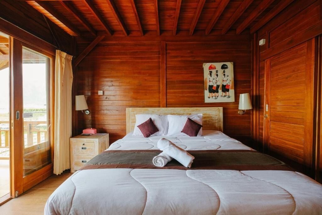 1 bedroom, desk, WiFi (free), bed sheets