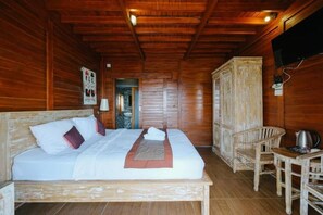 1 bedroom, desk, free WiFi, bed sheets