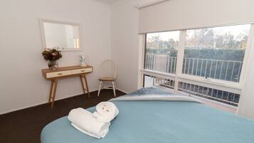 3 chambres, fer et planche Ă repasser, accĂšs Internet, draps fournis