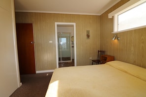 4 chambres, fer et planche à repasser, accès Internet, draps fournis