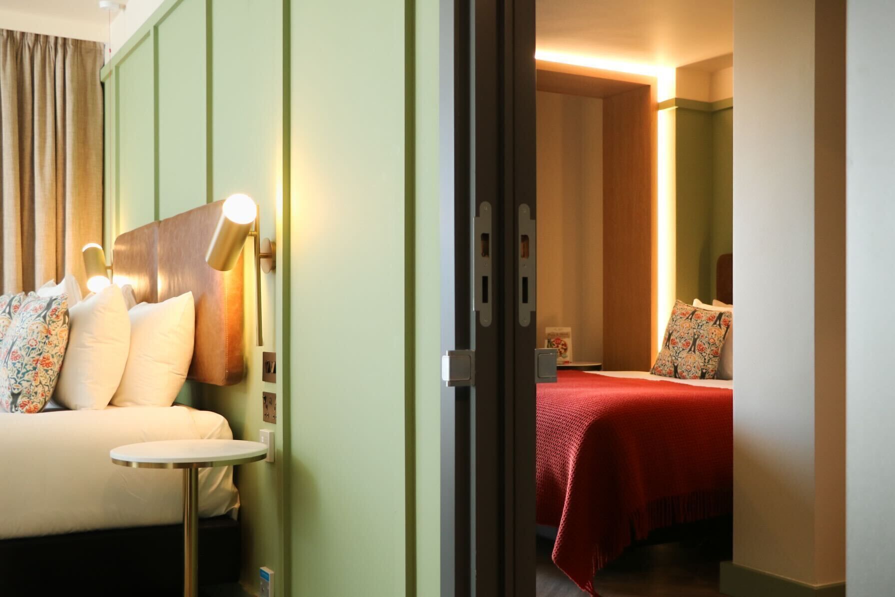 Family Room, 1 Double Bed, Non Smoking | Premium bedding, in-room safe, desk, laptop workspace