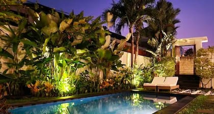 Canggus Best Resort Home with Gym, Ice Bath, Washer&D