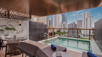 One Bedroom Verandah Pool Suite | Terrace/patio
