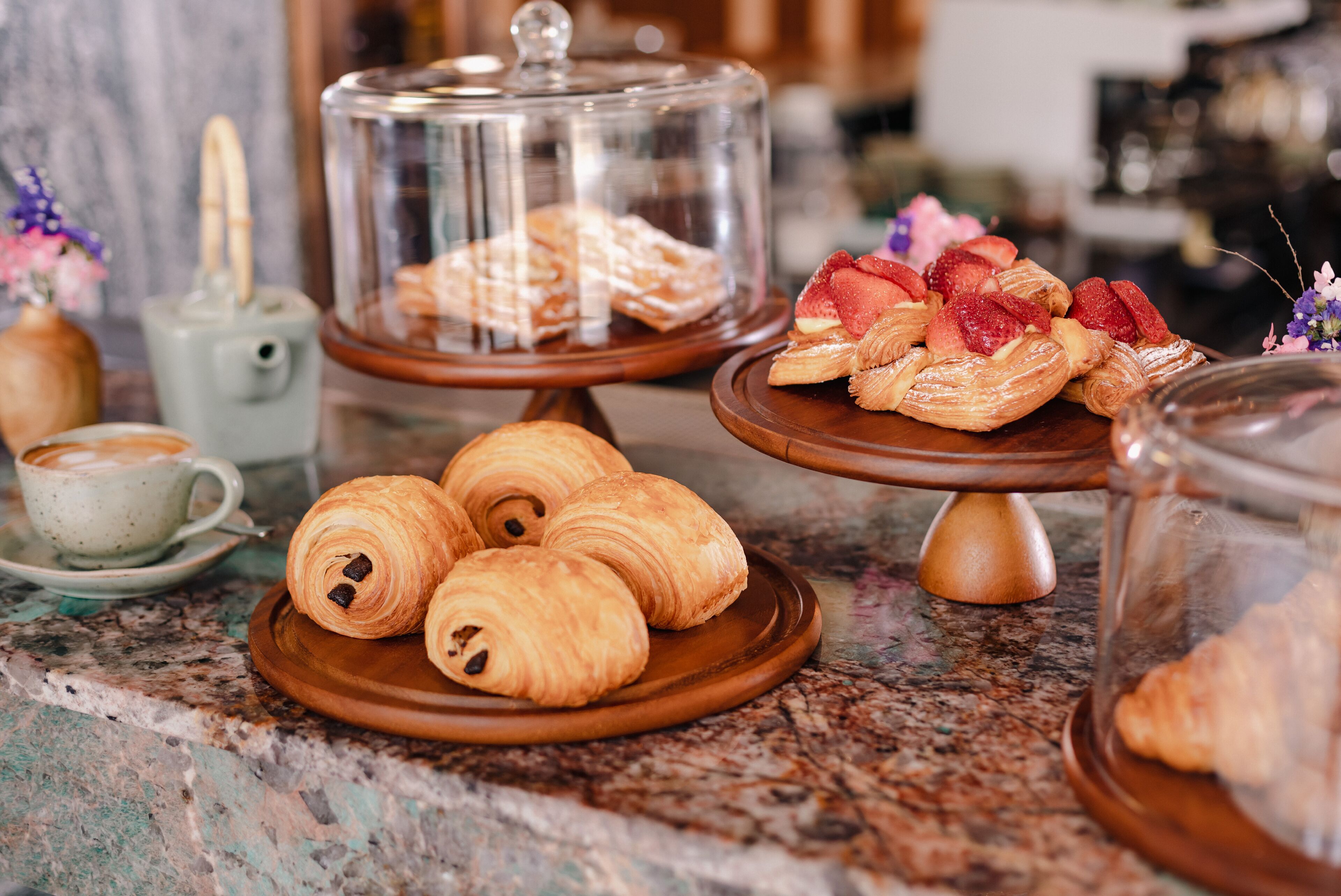 Daily buffet breakfast (THB 550 per person)