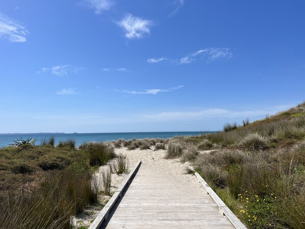 Beach - Tauranga Rural Escape-Freshly build (Ohauiti)