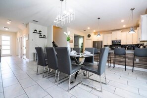 Dining - Modern Marvel-Spacious, Themed, Fun-Filled (Kissimmee)